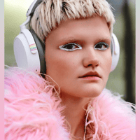 Sennheiser MOMENTUM 4 Wireless PRIDE Edition variant 4