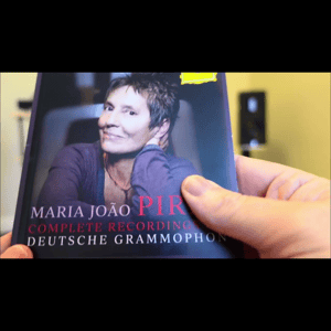 Thumbnail of the video review https://www.youtube.com/watch?v=qJYT_RdsCQo