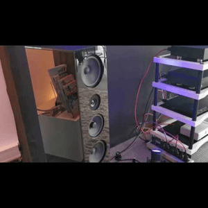 Thumbnail of the video review https://www.youtube.com/watch?v=mEXHB9o4lTg