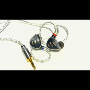 Thumbnail of the video review https://www.youtube.com/watch?v=grNIU3utznE