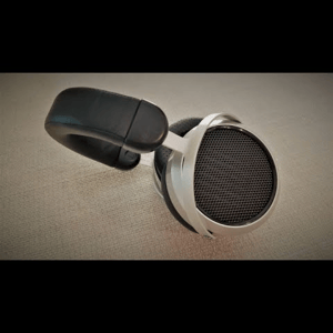 Thumbnail of the video review https://www.youtube.com/watch?v=vYIt7C1n27k