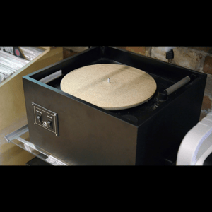 Thumbnail of the video review https://www.youtube.com/watch?v=mOH4TwXXVIE