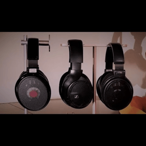 Thumbnail of the video review https://www.youtube.com/watch?v=UPuhT4-Z8yQ