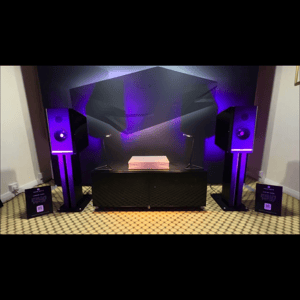 Thumbnail of the video review https://www.youtube.com/watch?v=pdVhz8kjDN0