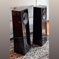 Daniel Hertz Amber Midnight variant 3