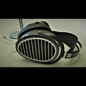 Thumbnail of the video review https://www.youtube.com/watch?v=EYp1dn5Qyfc