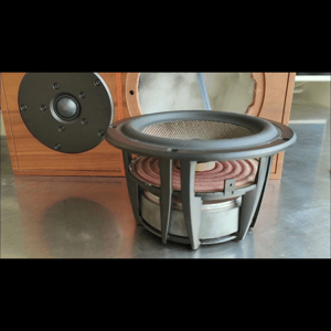 Thumbnail of the video review https://www.youtube.com/watch?v=dHhZMOfNNWg