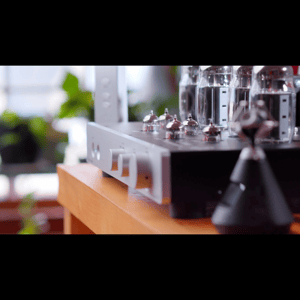 Thumbnail of the video review https://www.youtube.com/watch?v=Eiex3JeqW-w