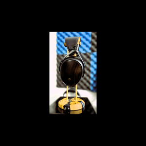 Thumbnail of the video review https://www.youtube.com/watch?v=o_5BlDHQxvY