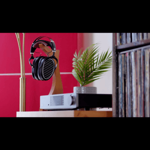 Thumbnail of the video review https://www.youtube.com/watch?v=duzDNU6LFtU