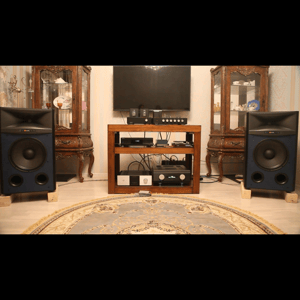 Thumbnail of the video review https://www.youtube.com/watch?v=UIClGb1cjlo