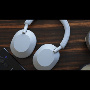 Thumbnail of the video review https://www.youtube.com/watch?v=r2m-u_2OdpA