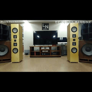 Thumbnail of the video review https://www.youtube.com/watch?v=Us6EI7_uQUo