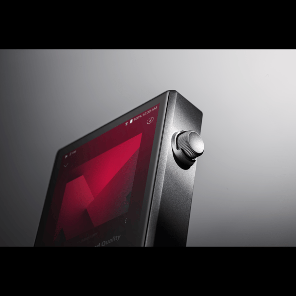 THE ALL-DAY PLAYER: Astell&Kern PD5 has 28-hour battery life, eight-DAC design and adaptive sound