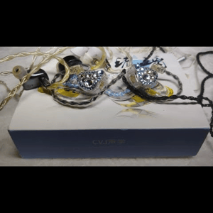 Thumbnail of the video review https://www.youtube.com/watch?v=A0eOMDA6bzg