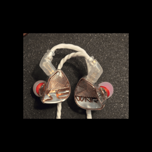 Thumbnail of the video review https://www.youtube.com/watch?v=C1eENNJohGI