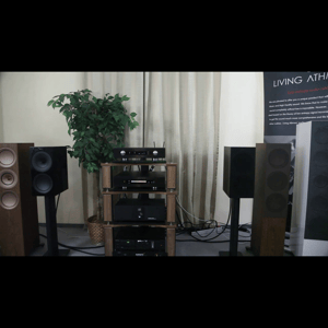 Thumbnail of the video review https://www.youtube.com/watch?v=p-iknG2xpAQ