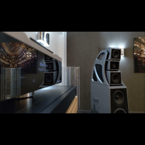 Thumbnail of the video review https://www.youtube.com/watch?v=UPzDPFgoSiU