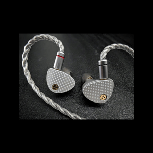 Thumbnail of the video review https://www.youtube.com/watch?v=ZApOQgT_49s