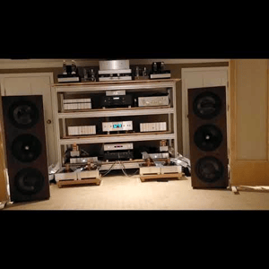 Thumbnail of the video review https://www.youtube.com/watch?v=LkICMjgANoQ