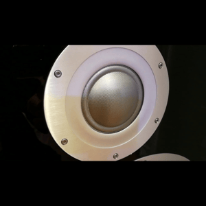 Thumbnail of the video review https://www.youtube.com/watch?v=Lq60GZvK0qs