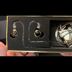 Thumbnail of the video review https://www.youtube.com/watch?v=3wa1hNZivg8