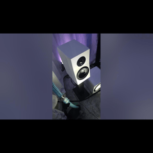 Thumbnail of the video review https://www.youtube.com/watch?v=A-q5Tig7uvg