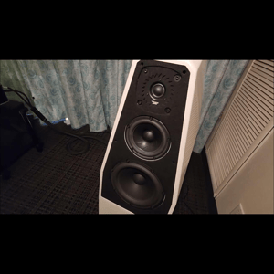 Thumbnail of the video review https://www.youtube.com/watch?v=Snq1FNQ_GjI