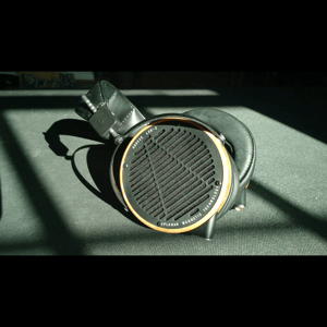 Thumbnail of the video review https://www.youtube.com/watch?v=pb8LTTh9iMk