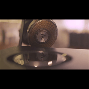 Thumbnail of the video review https://www.youtube.com/watch?v=SQbJxaSWTiw