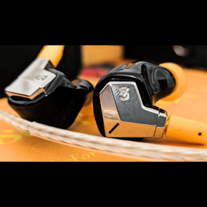 Thumbnail of the video review https://www.youtube.com/watch?v=wLgUi19ZEaM