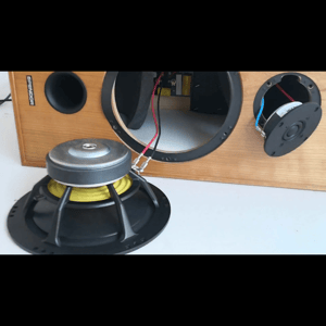 Thumbnail of the video review https://www.youtube.com/watch?v=NhhH7mDoKpM