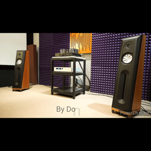 Thumbnail of the video review https://www.youtube.com/watch?v=QZoMKQPv1Qk