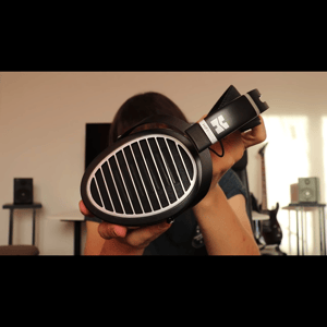 Thumbnail of the video review https://www.youtube.com/watch?v=4Yrc3m0iDWw