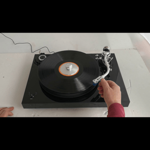 Thumbnail of the video review https://www.youtube.com/watch?v=WNHSl3YNsFY