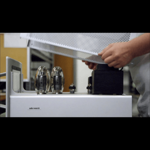 Thumbnail of the video review https://www.youtube.com/watch?v=d52CvZTKYAY