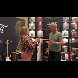 Thumbnail of the video review https://www.youtube.com/watch?v=b2HUj6uGNK4