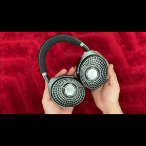 Thumbnail of the video review https://www.youtube.com/watch?v=smdNh42R0zY