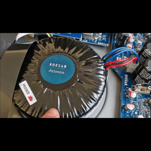 Thumbnail of the video review https://www.youtube.com/watch?v=Dsfc0fkN2ig