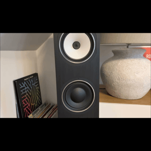 Thumbnail of the video review https://www.youtube.com/watch?v=qutNH_RiAMU