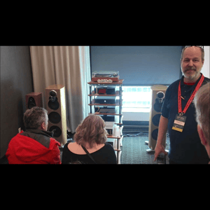 Thumbnail of the video review https://www.youtube.com/watch?v=qPcjM-U1Qoo