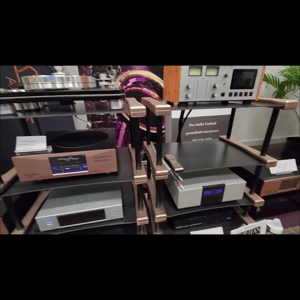 Thumbnail of the video review https://www.youtube.com/watch?v=cCvLFBdVsT8