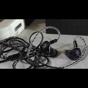 Thumbnail of the video review https://www.youtube.com/watch?v=8KbfVnYqdJc