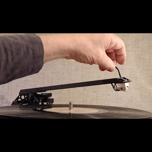 Thumbnail of the video review https://www.youtube.com/watch?v=QLH68jIAn8A