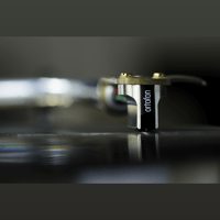 Pro-ject Audio Systems - USA 175 – The Vienna Philharmonic Recordplayer variant 5