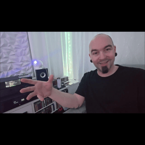 Thumbnail of the video review https://www.youtube.com/watch?v=vqvm-ZawoiE